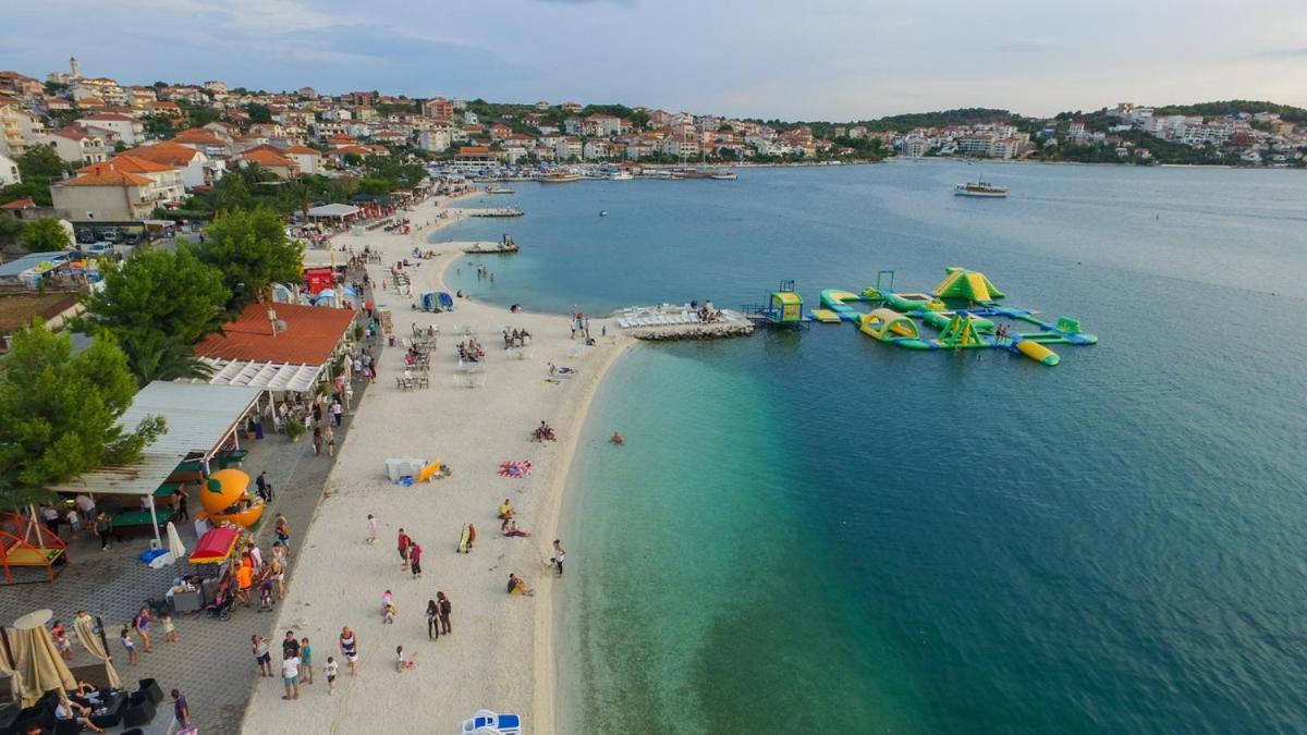 Apartmani Emil Trogir Exteriör bild