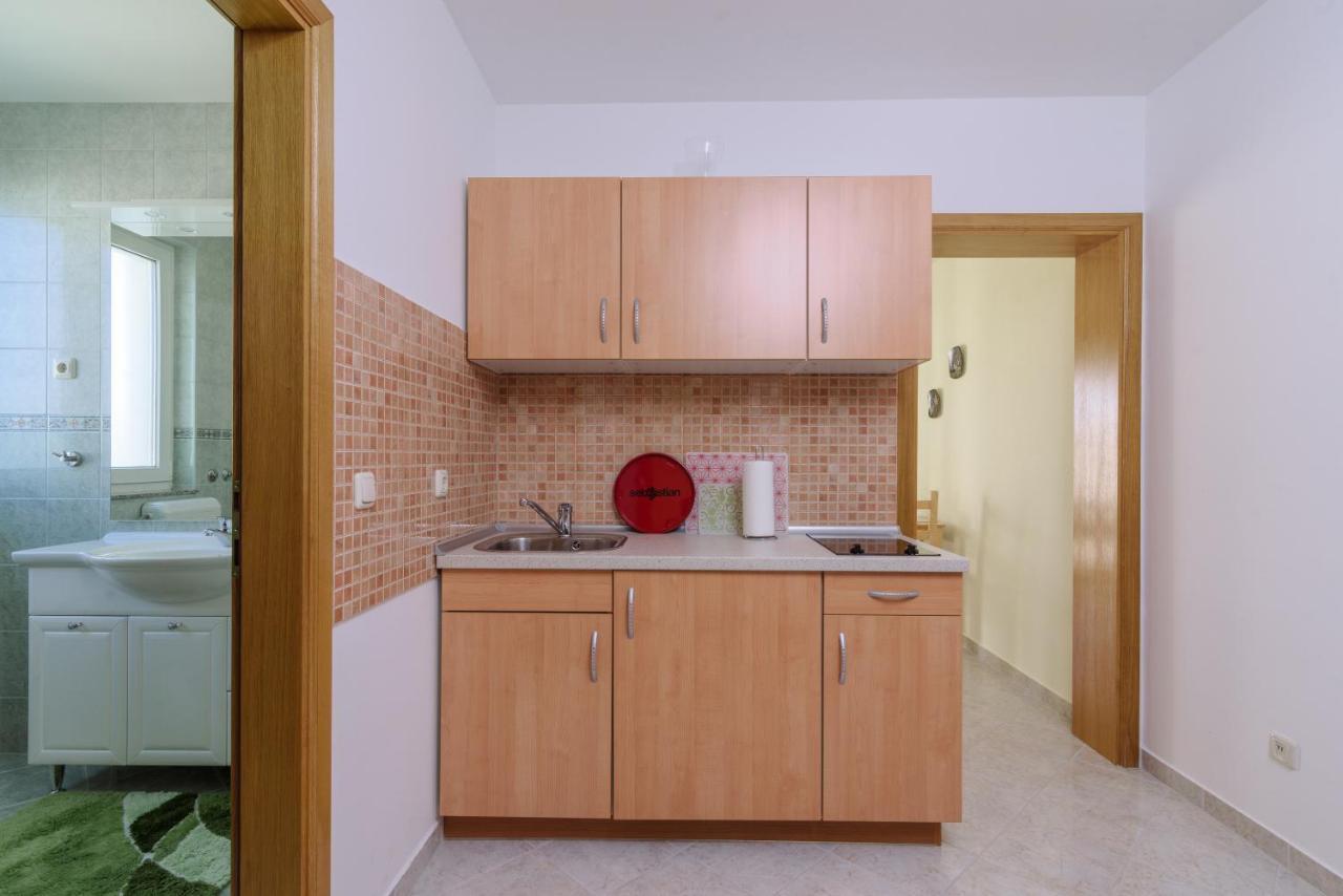 Apartmani Emil Trogir Exteriör bild
