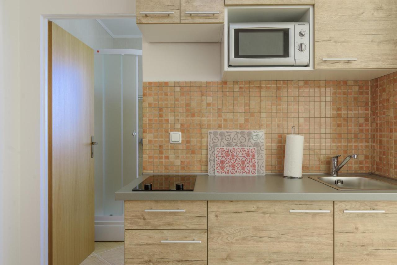 Apartmani Emil Trogir Exteriör bild