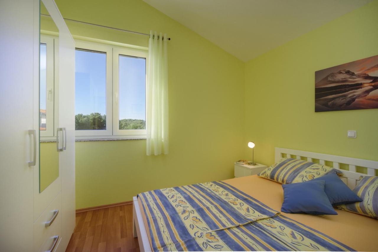 Apartmani Emil Trogir Exteriör bild