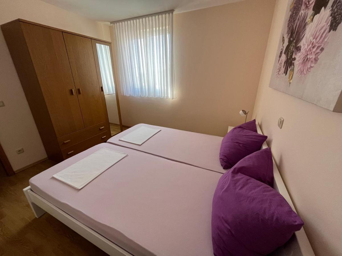 Apartmani Emil Trogir Exteriör bild