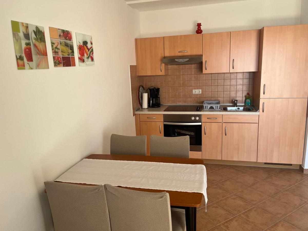 Apartmani Emil Trogir Exteriör bild