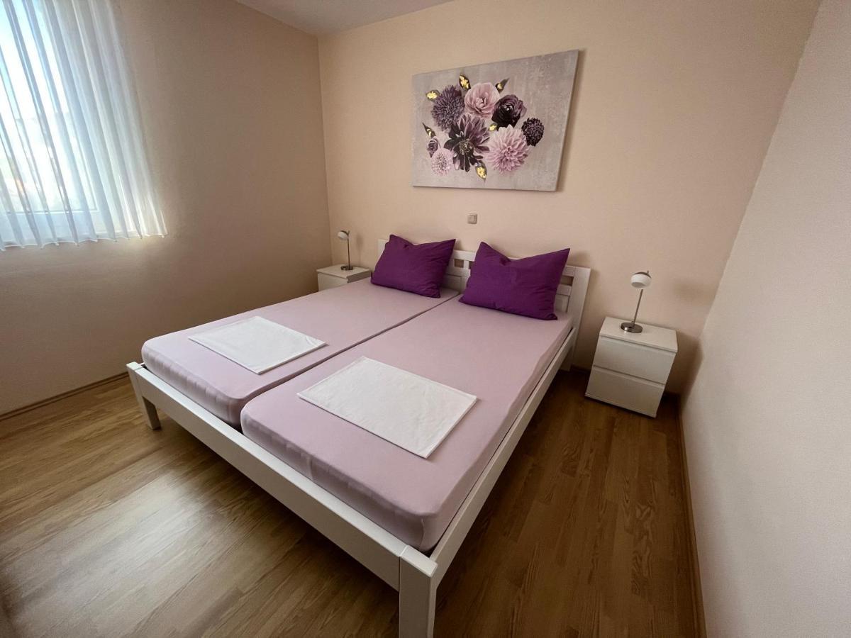 Apartmani Emil Trogir Exteriör bild
