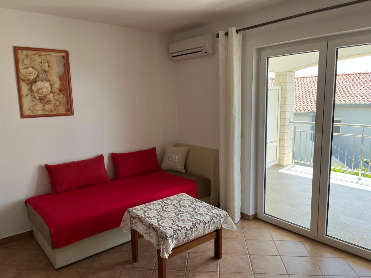 Apartmani Emil Trogir Exteriör bild