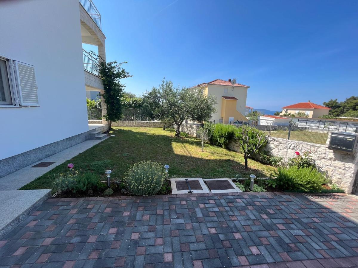 Apartmani Emil Trogir Exteriör bild