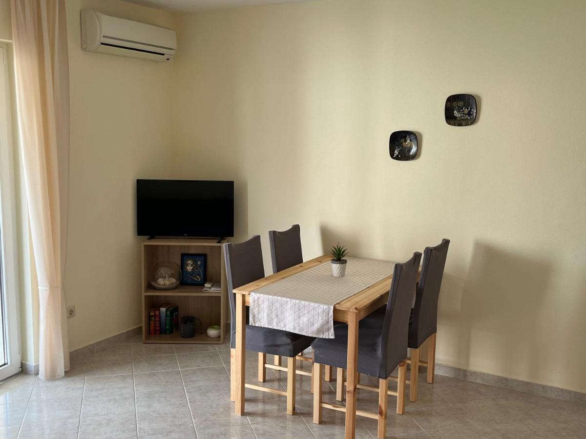 Apartmani Emil Trogir Exteriör bild